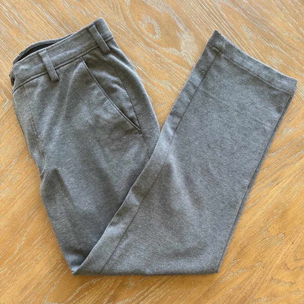 Van Heusen Men's Classic Gray Chinos